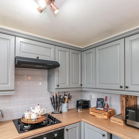 Rosemary Cottage Уитби Екстериор снимка