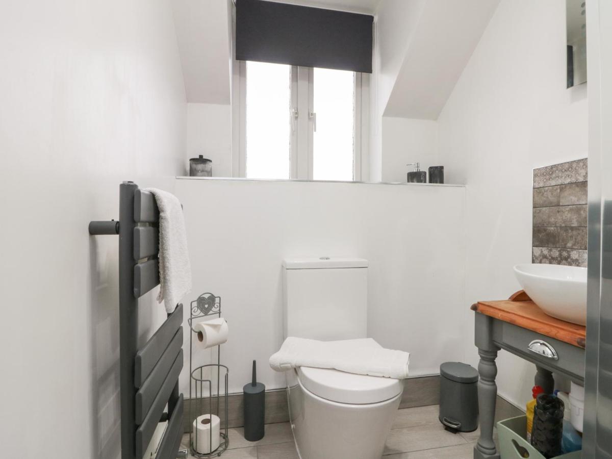 Rosemary Cottage Уитби Екстериор снимка