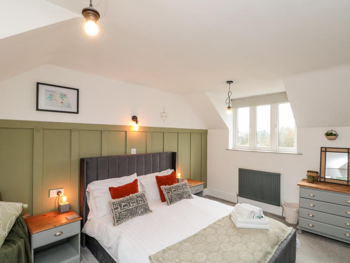 Rosemary Cottage Уитби Екстериор снимка